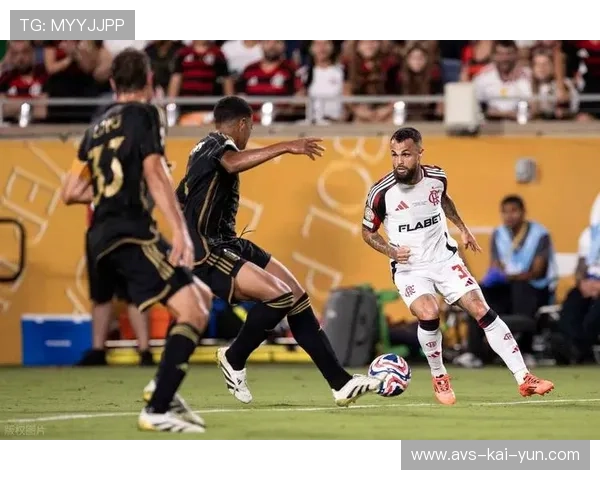 阿西尼翁手球染红送点,斯图加特追平队史对拜仁最大分差失利 阿西尼翁手球染红送点,斯图加特追平队史对拜仁最大分差失利